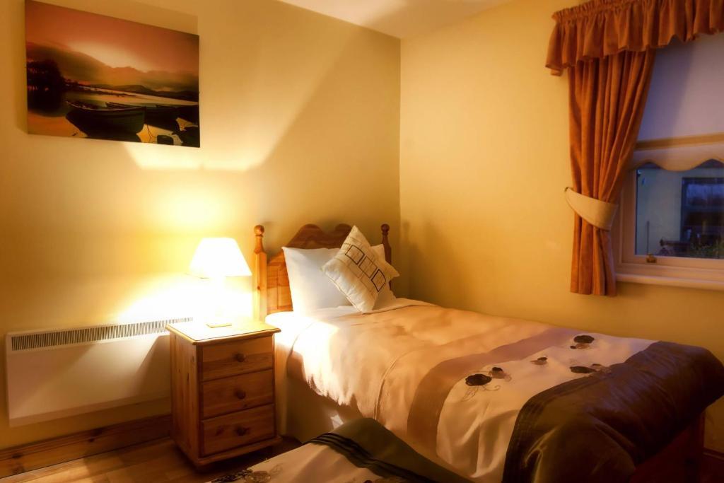 Mccarthy'S Lodge B&B Westport Zimmer foto